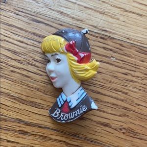 1970 Brownie pin